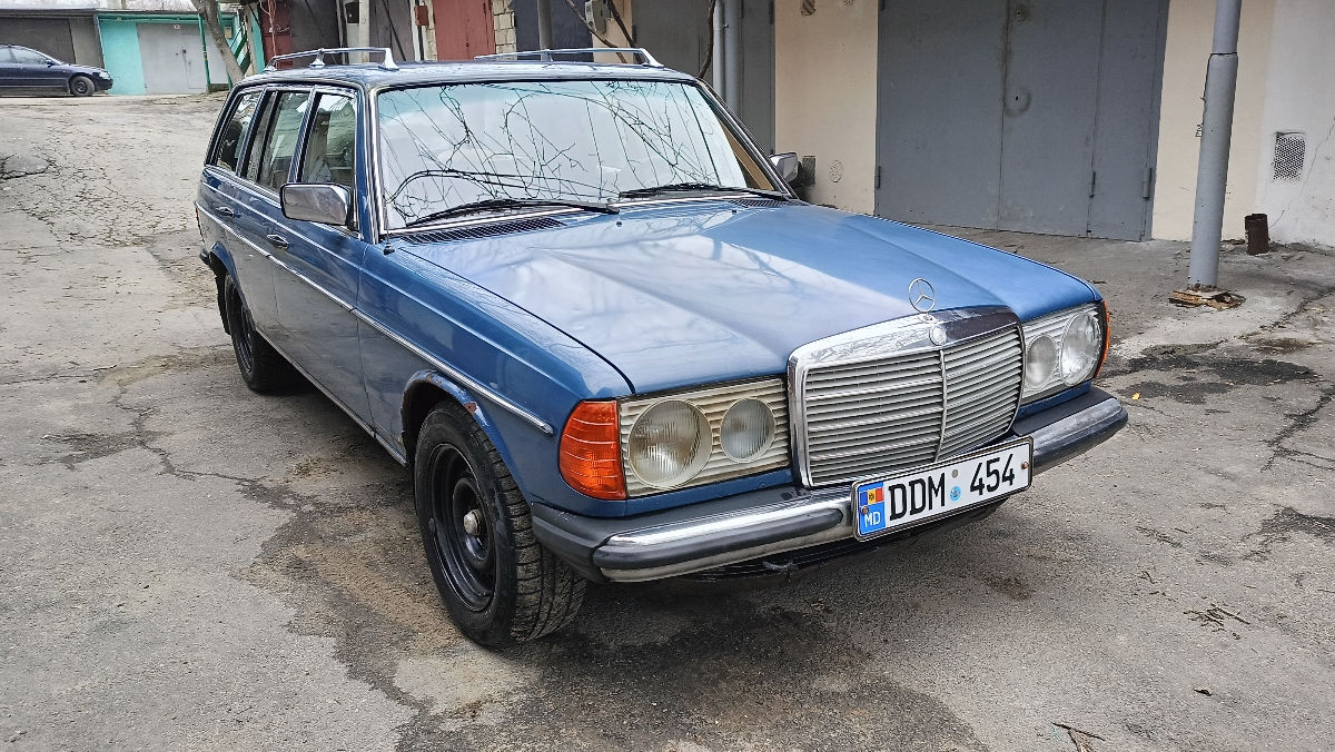 Mercedes Series (W123) foto 1