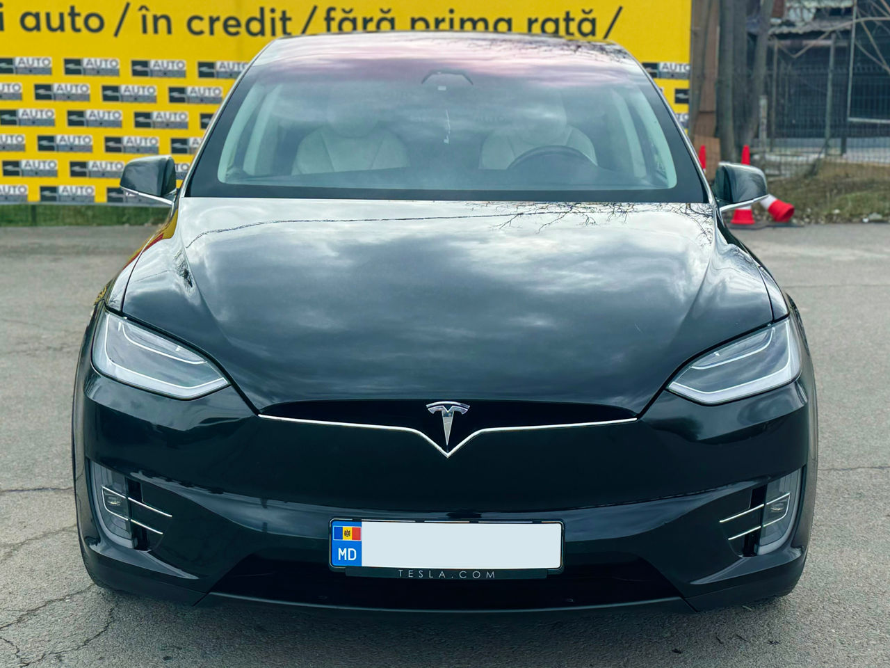 Tesla Model X foto 2