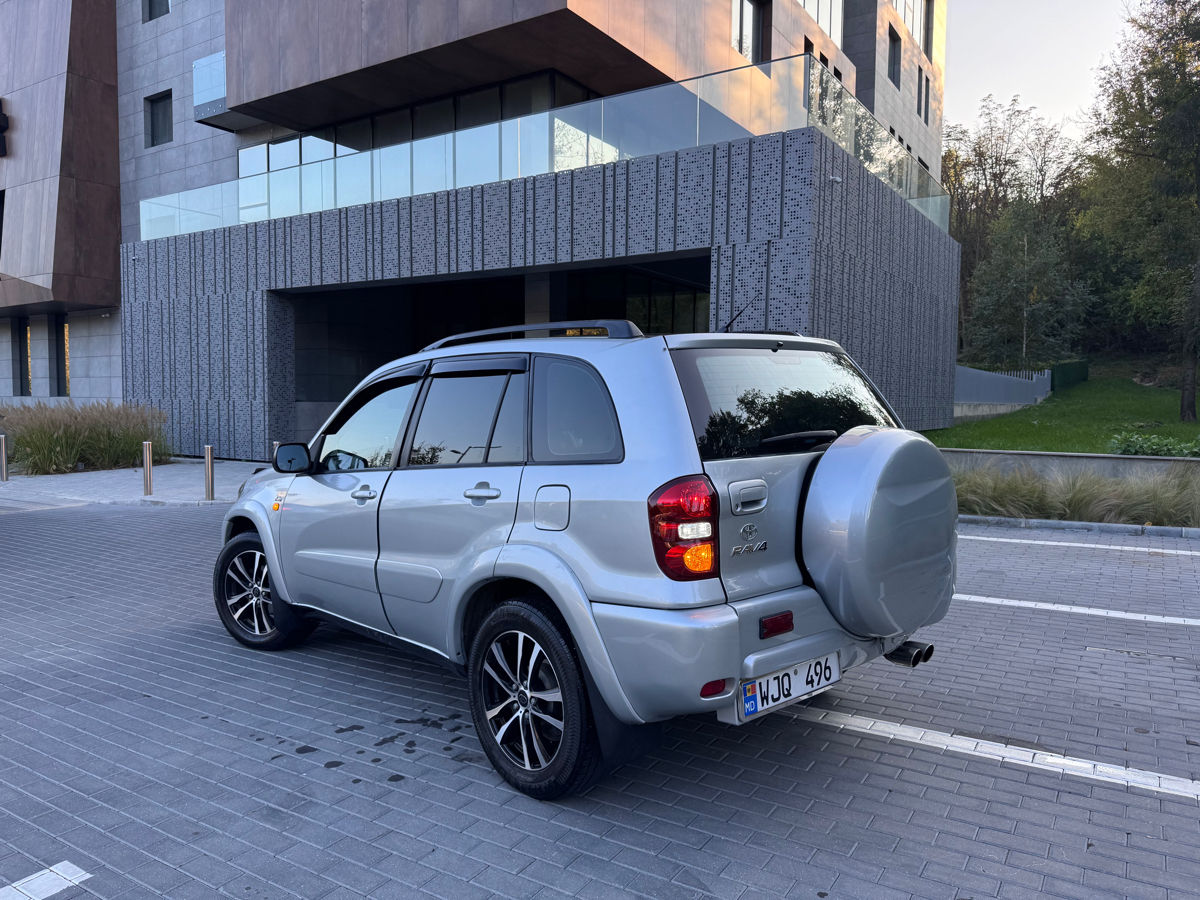 Toyota Rav 4 фото 5