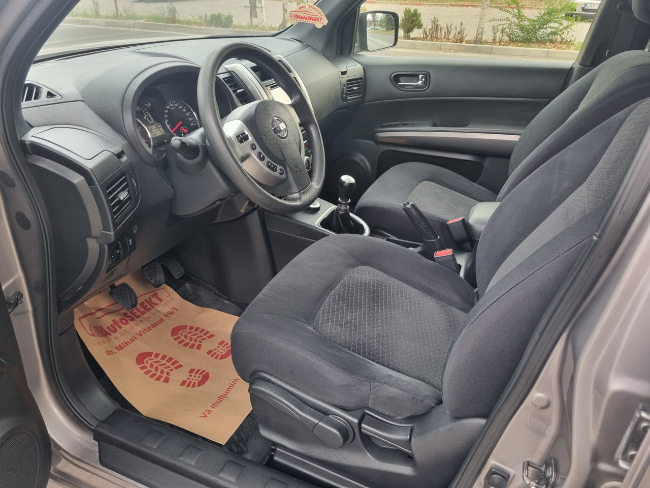 Nissan X-Trail foto 9
