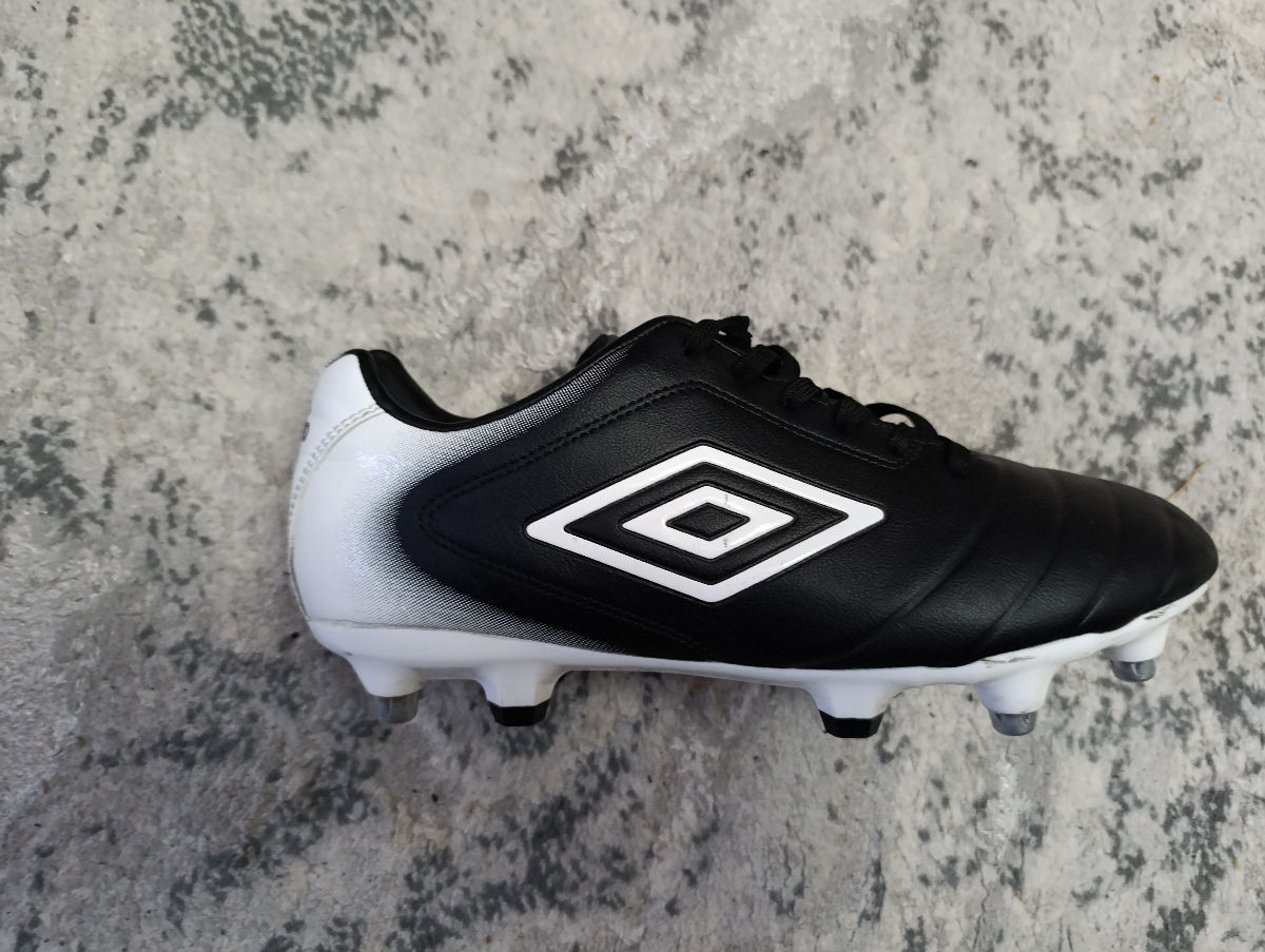 Ghete de fotbal Umbro foto 0