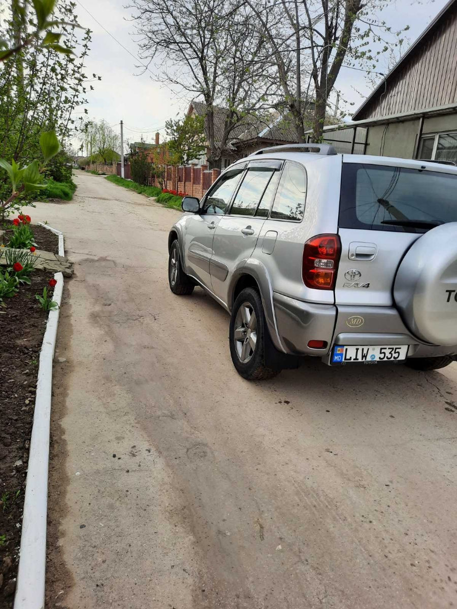 Toyota Rav 4 foto 3