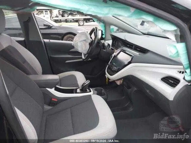 Разборка Chevrolet Bolt EV LT 2019, бампер, фара, капот, крыло, дверь фото 4