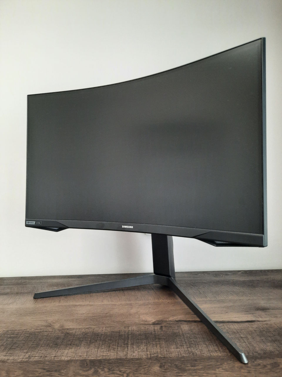 Samsung Odyssey G7 C27G75TQSI Черный 240 Hz.