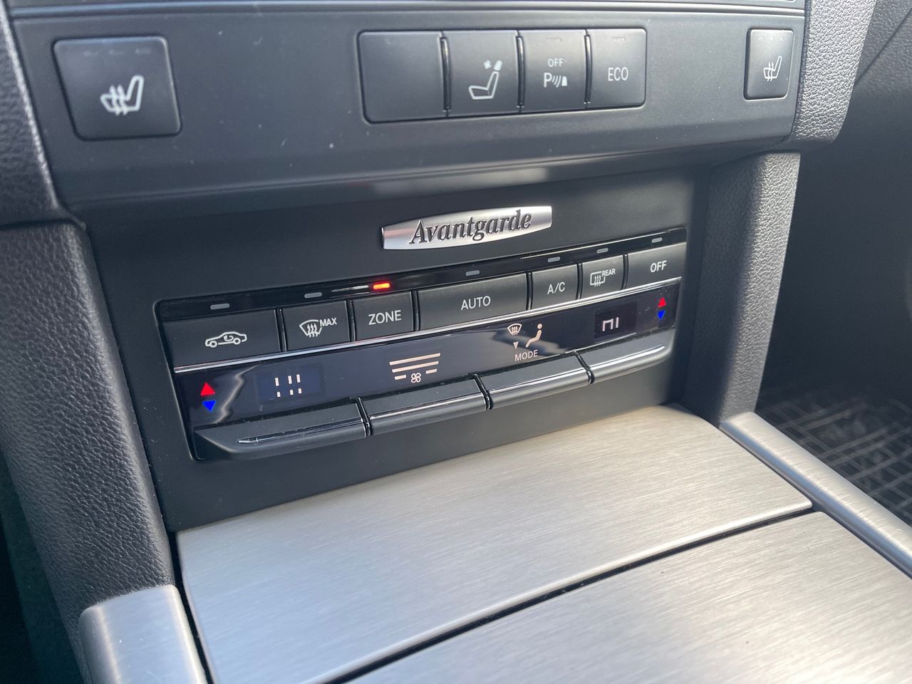 Mercedes E-Class foto 12