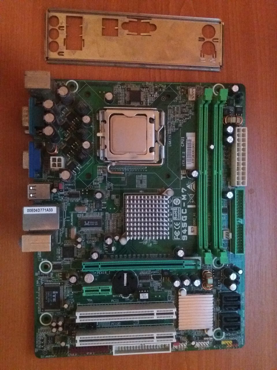Материнские платы Asus, Gigabyte, Biostar, Ecs, MSI, ddr2, socket AM2 ...