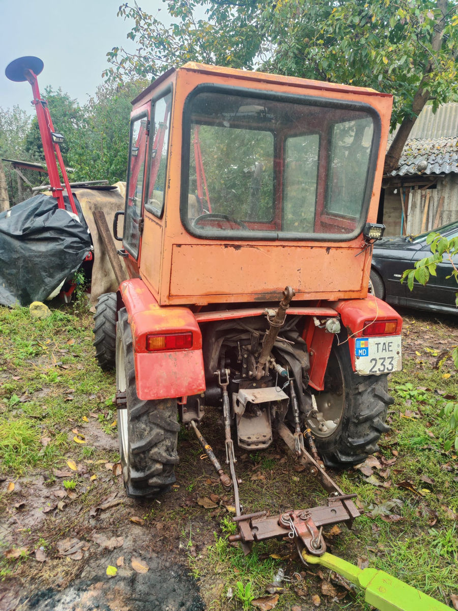 Vând tractor Foton 254 cu toate agregatele lui foto 0
