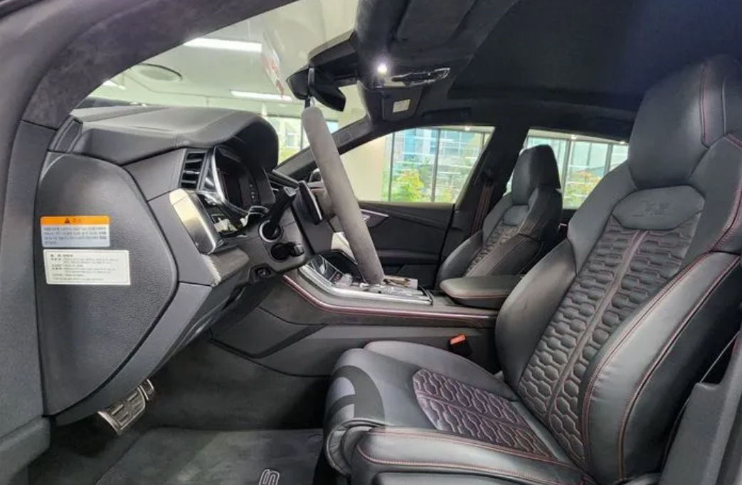Audi Q8 фото 7
