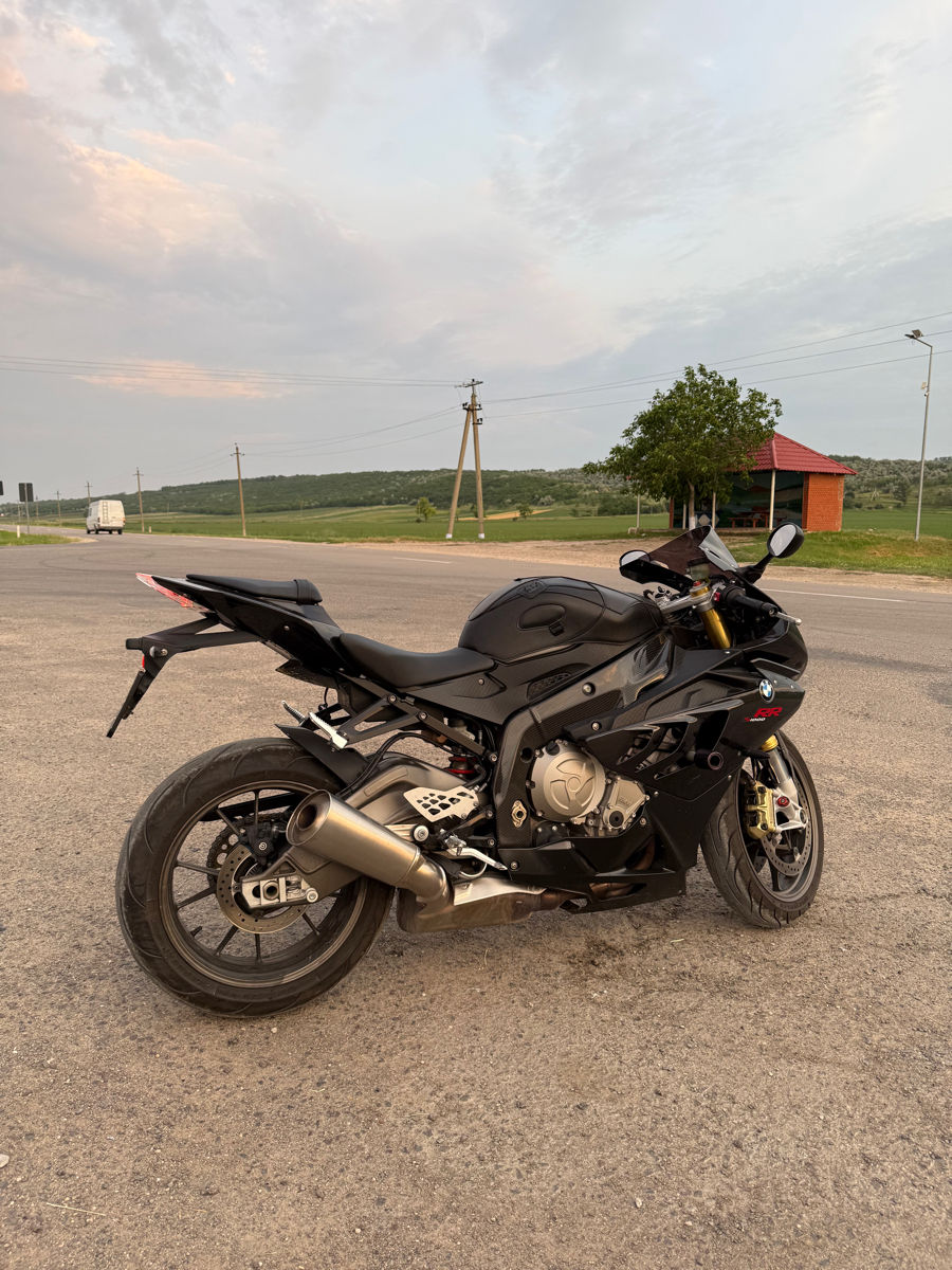 BMW S1000RR фото 3