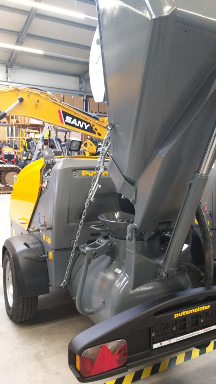 Pompă de șapă mecanizată semiuscată Putzmeister M740