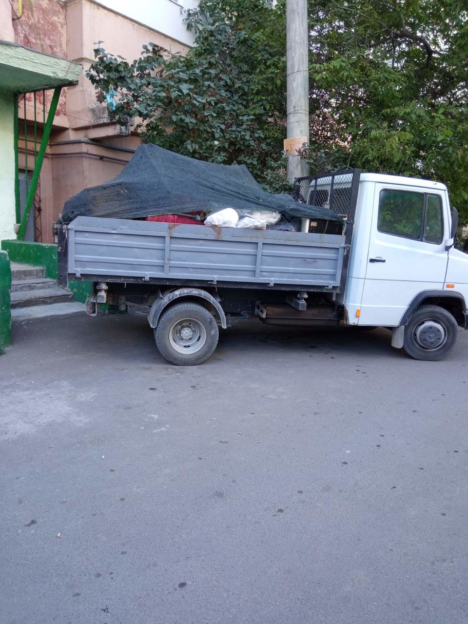 Camion pentru Gunoi. Самосвал вывоз мусора.