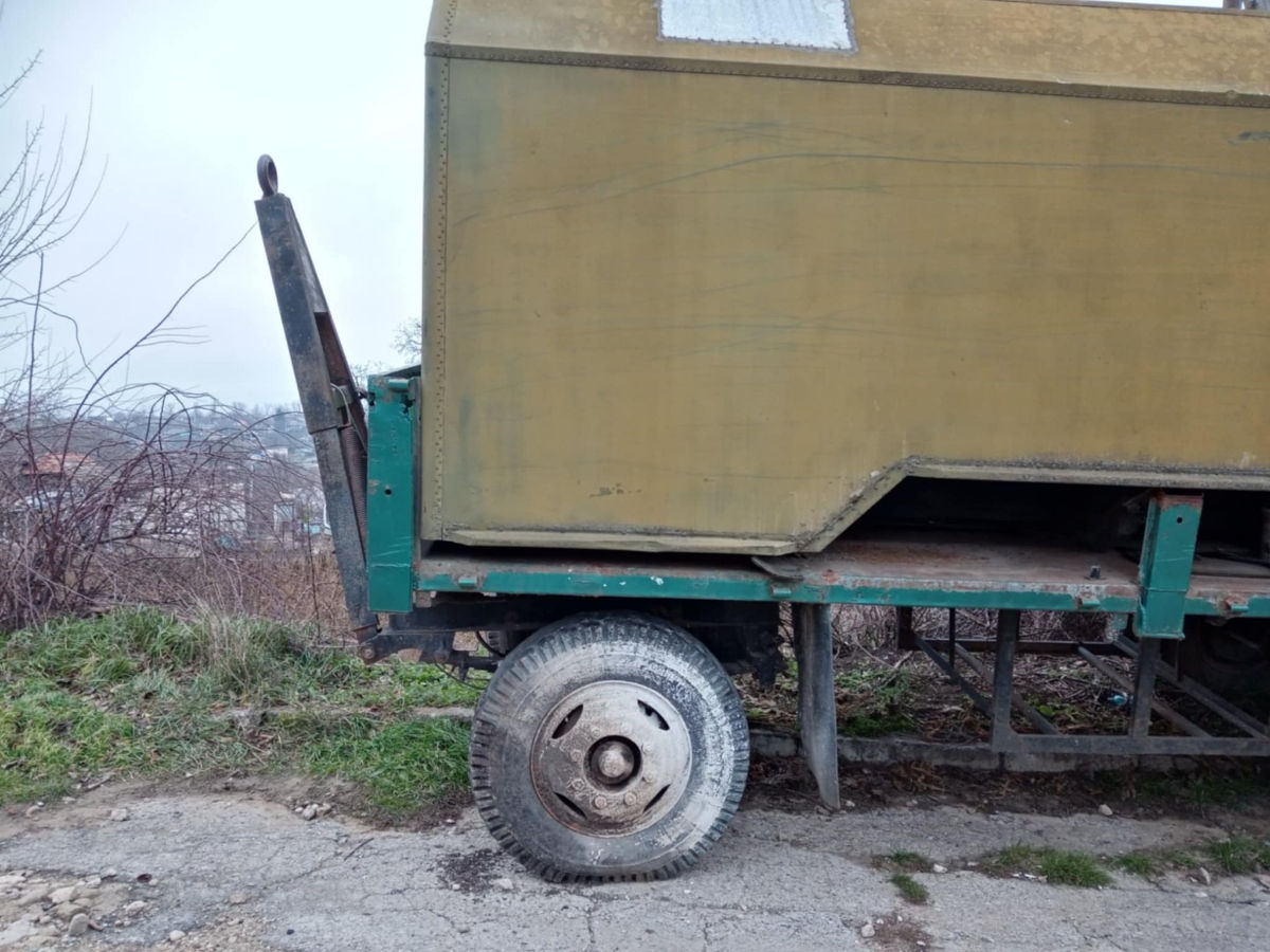 Vând remorcă foto 2