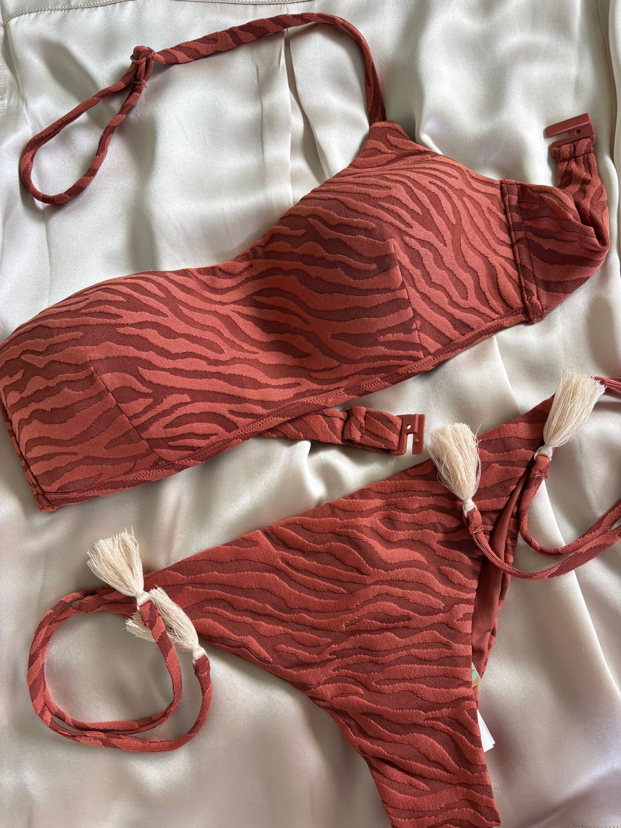 Costume de baie Calzedonia. Pe loc. 850 lei foto 1