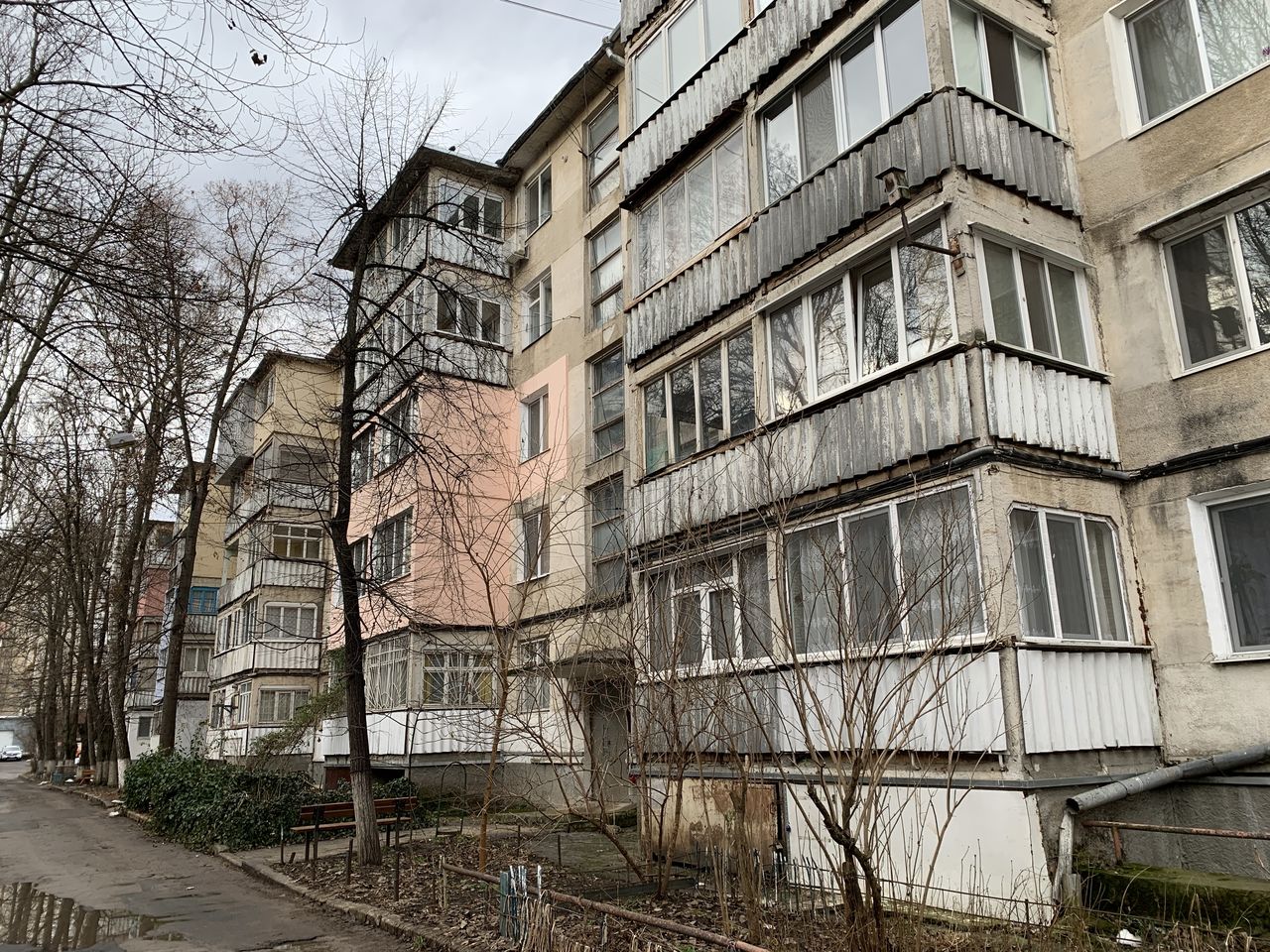 Однокомнатная на Рышкановке.