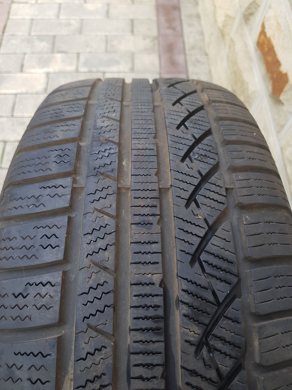 225 55 R16