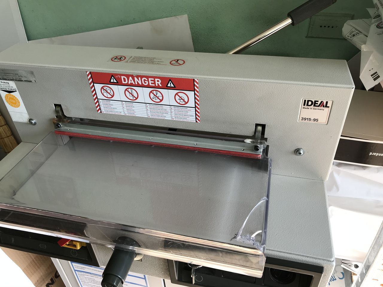 Гильотина электрическая ideal 3915 для бумаги