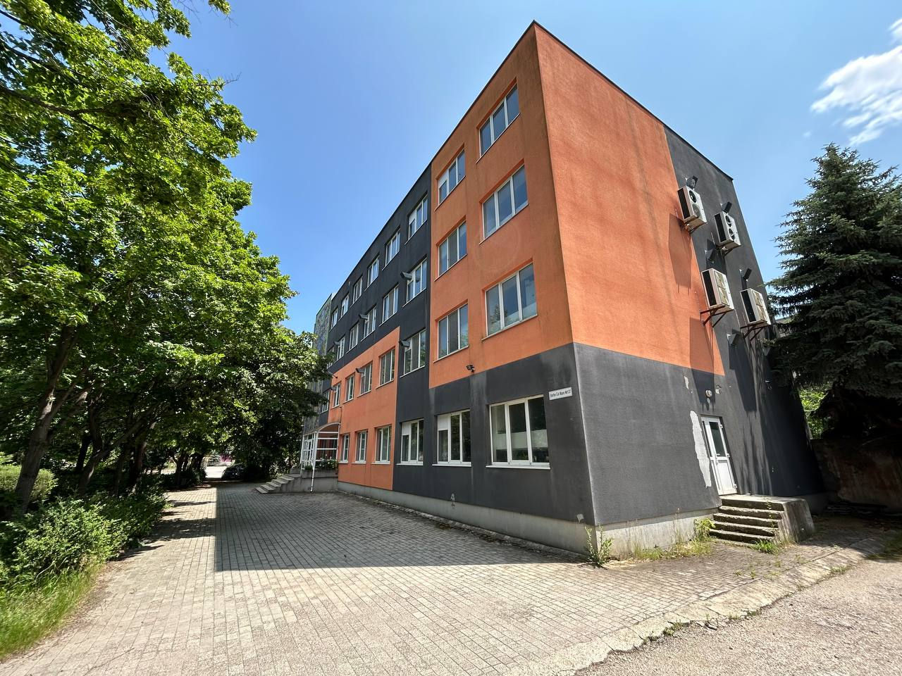 Spațiu universal, 2000 m², Bălți