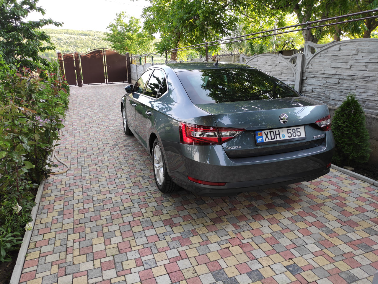 Skoda Superb foto 1