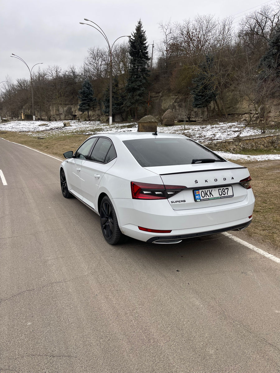 Skoda Superb foto 2