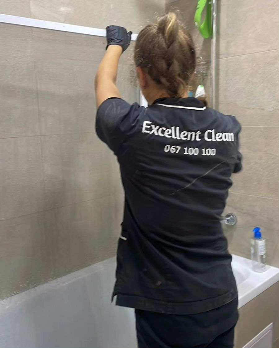 Servicii profesionale de curatenie dupa constructor/reparatie! Avem tehnica si solutii speciale! foto 3