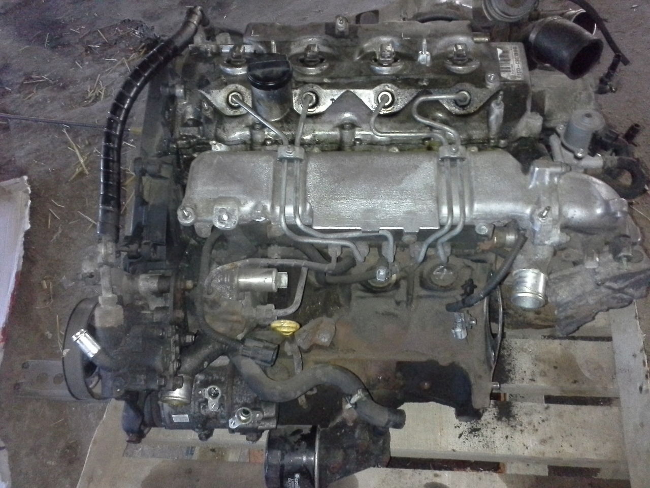Toyota Avensis 2.2 d-cat  2.2 d4d 2.0 D4d 1.8 2.0 1996-2015dezmembrez sedan  hacibak.universal.k foto 5