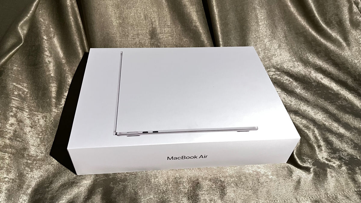 Maacbook Air 13inch M4 chip 256gb nou,sigilat