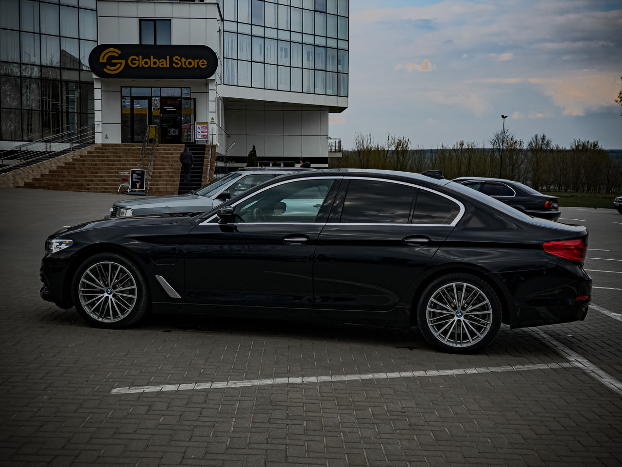 BMW 5 Series foto 11