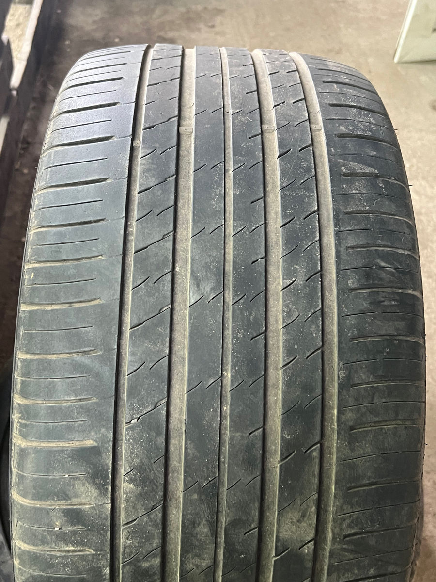 Продам 2 б.у шины 295/35 R21 Tracmax Summer foto 1