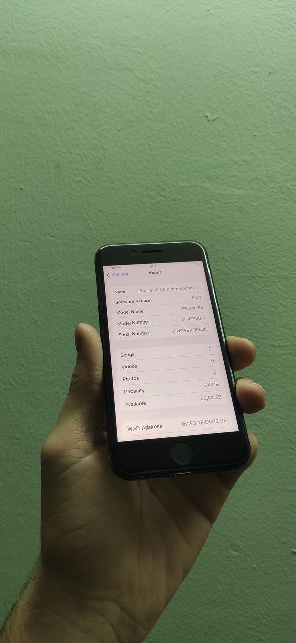 Apple iPhone SE (2 Gen) 64 GB Black