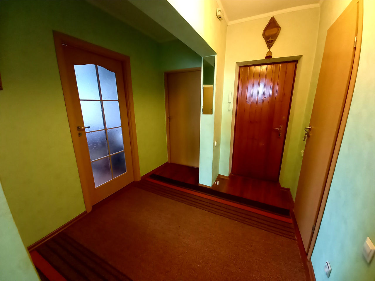 Apartament cu 4 camere, 100 m², Centru, Chișinău foto 0