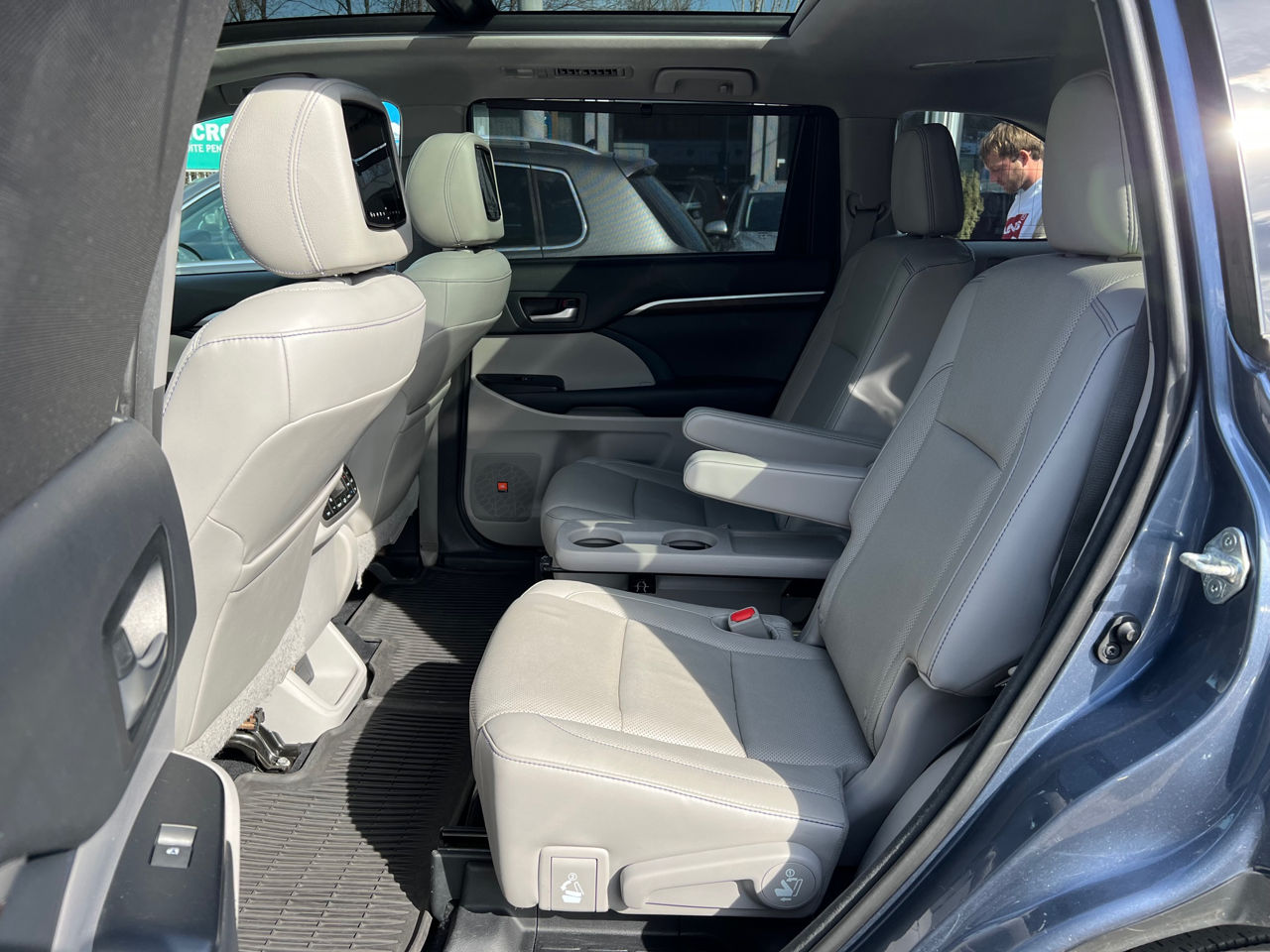 Toyota Highlander foto 15