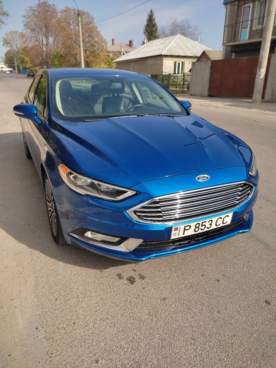 Ford Fusion foto 2