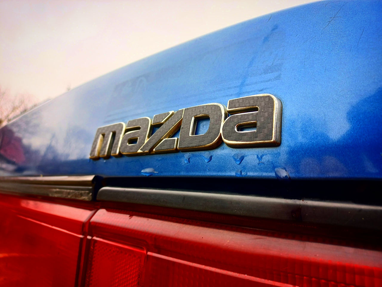 Mazda 323 foto 5