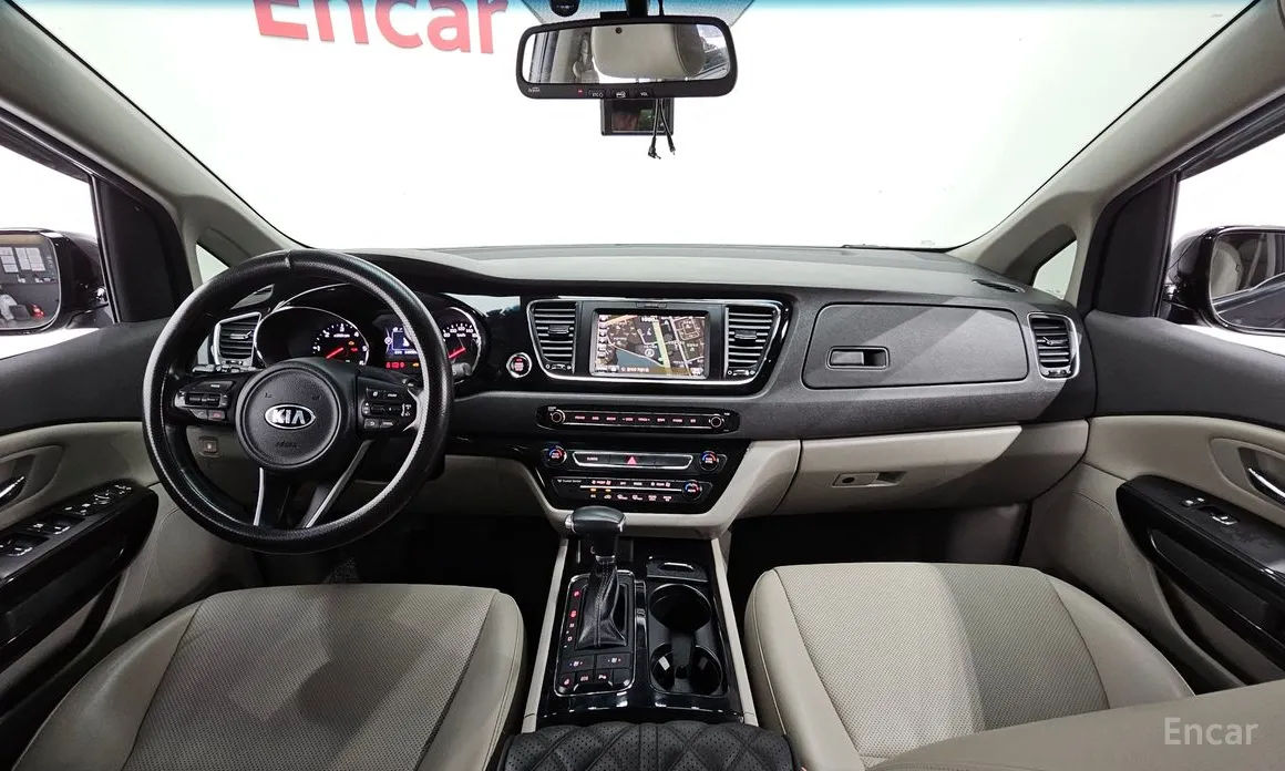 KIA Carnival foto 3