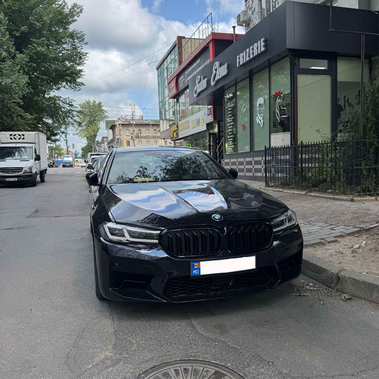 BMW 5 Series фото 1