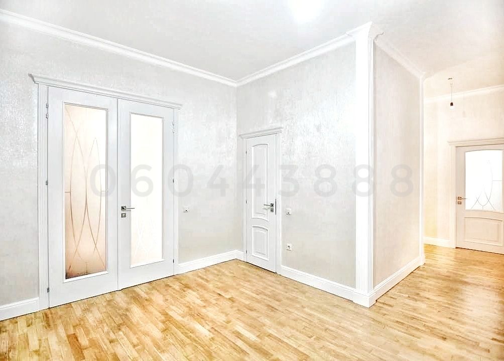 Apartament cu 4 camere, 176 m², Centru, Chișinău foto 2