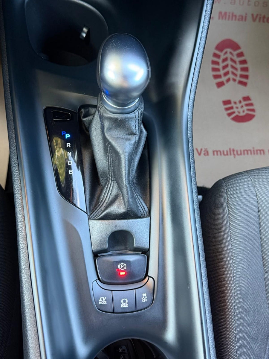 Toyota C-HR 2023 photo 12