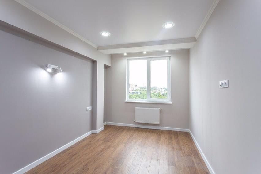 Instalare laminat si plintus . Pret accesibil,lucru calitativ. foto 5