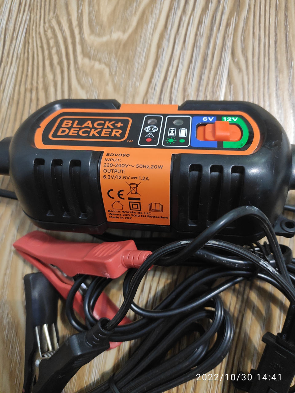 Încărcător baterie auto Black&Decker