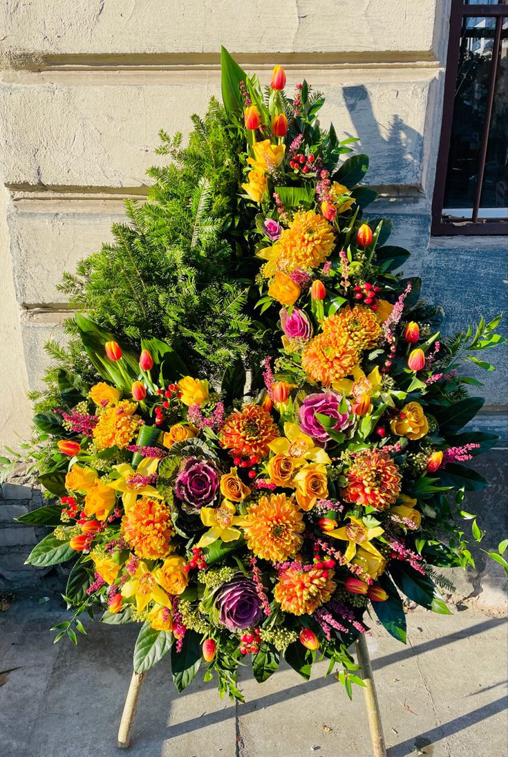Похоронные венки, корзины, букеты/Coroane funerare din flori naturale foto 2