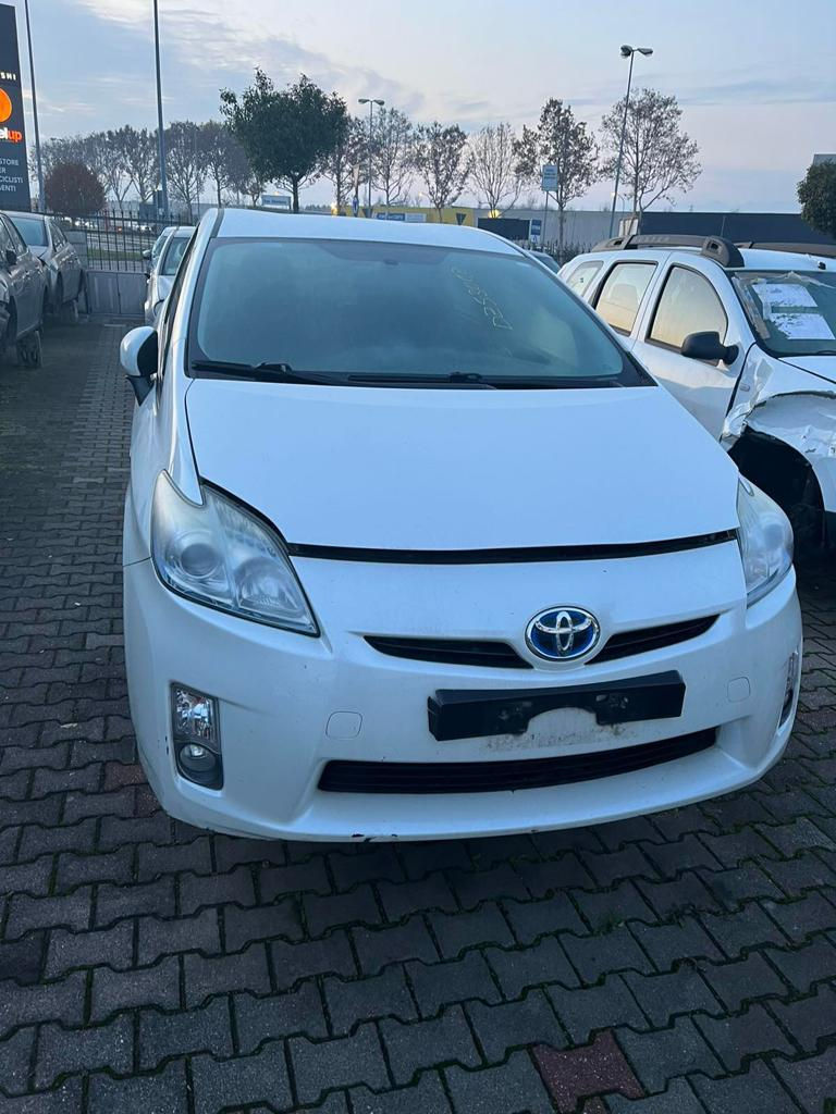 Dezmembrez Toyota Prius 30 foto 0