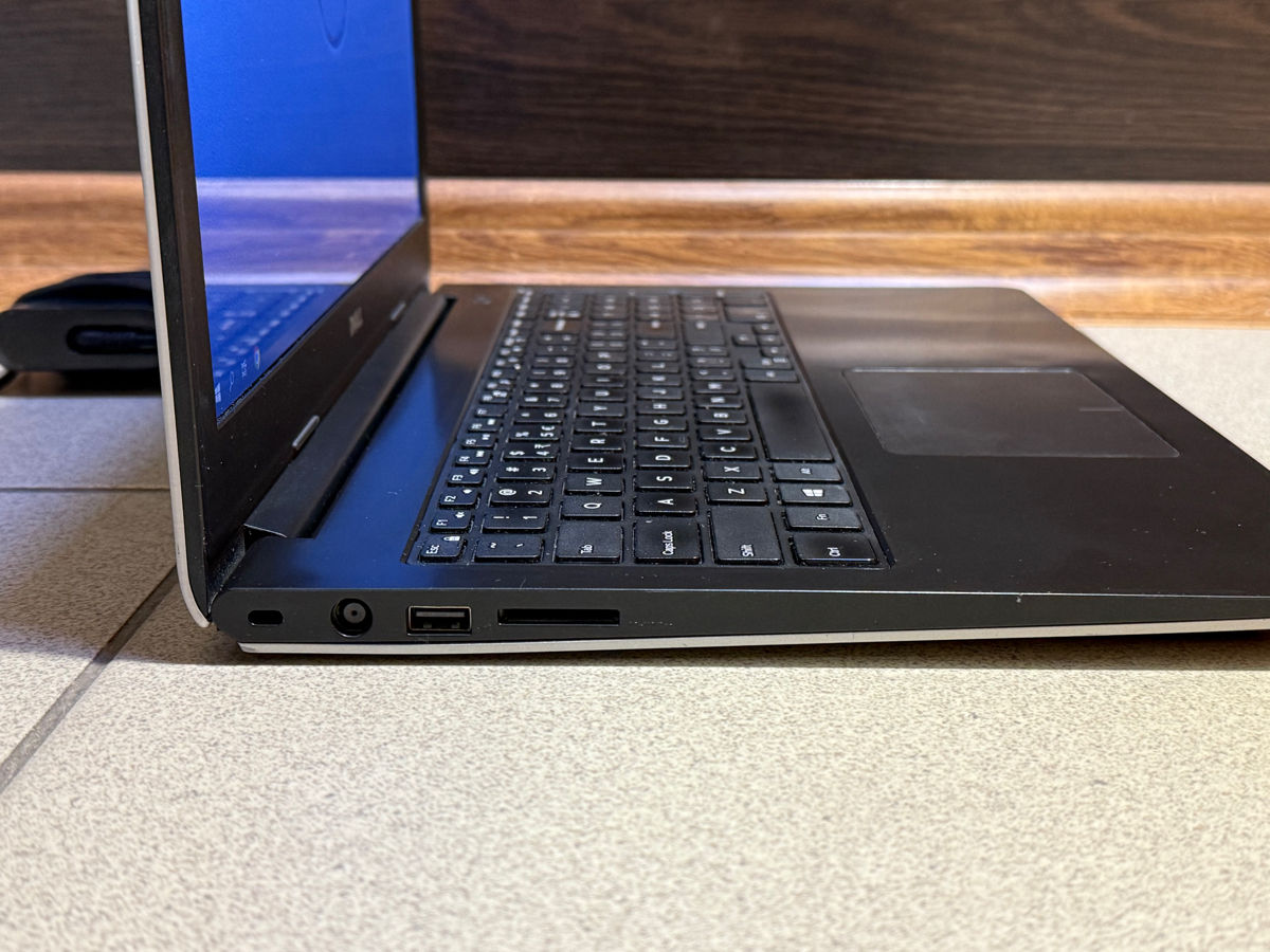 Dell Inspiron 15 5547 (Core i7-4510U, ram 16gb, ssd 256gb, R7 M260