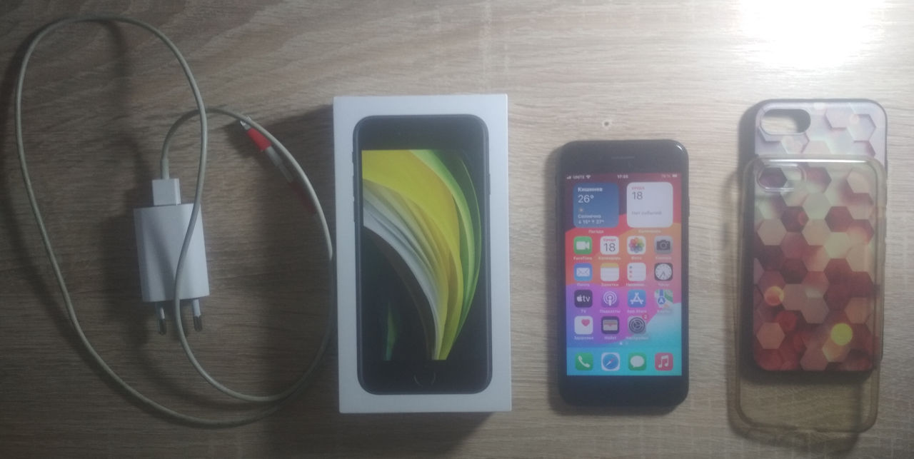 iPhone SE (2020), 128 GB | Preț fix. Nu fac schimb. foto 0