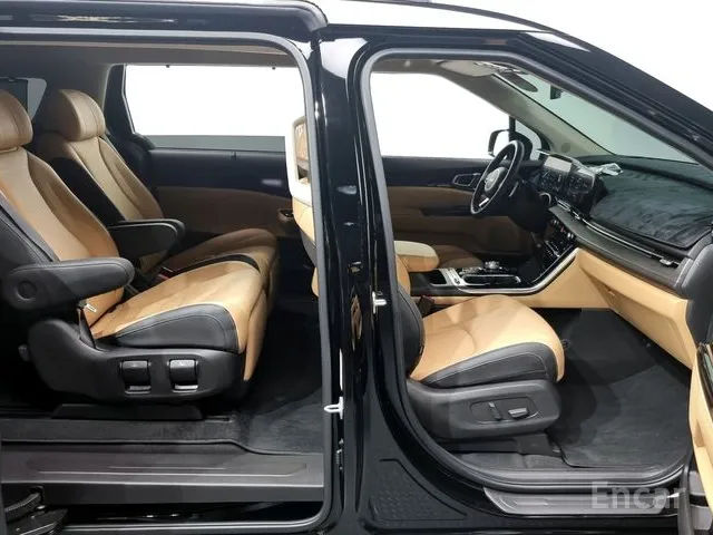KIA Carnival фото 10