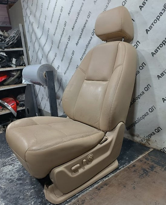 Салон (сиденья) бежевая кожа Cadillac Escalade III. Разборка Cadillac фото 7