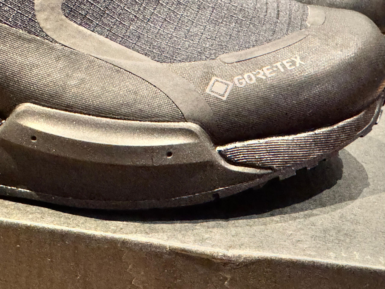 Adidas NMD V3 GTX, Reebok. foto 2