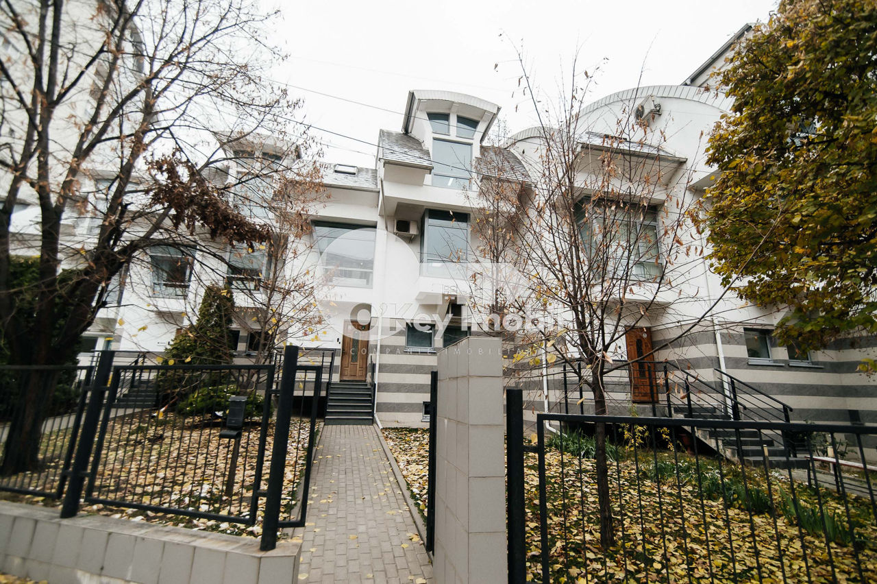 Vânzare oficiu, 515 mp, 4 nivele, str. Pușkin, 990000€ foto 0