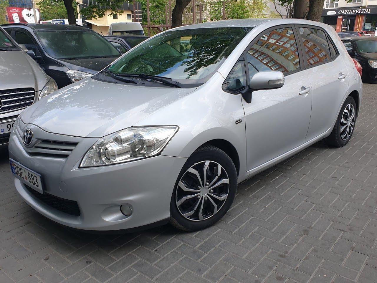 Toyota Auris - Chirie auto / rent a car / авто прокат foto 1