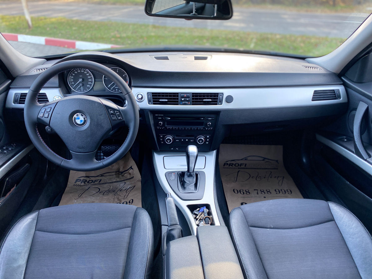 BMW 3 Series foto 8
