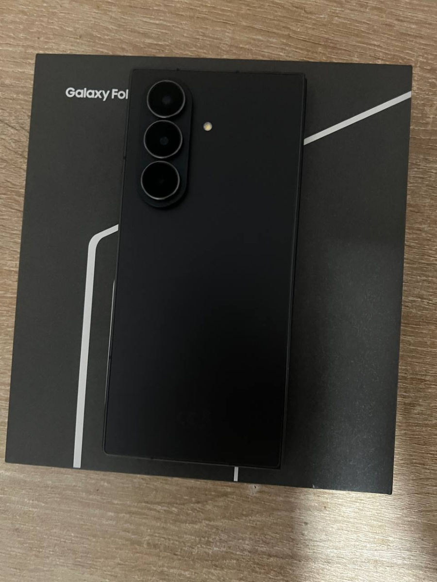 Samsung galaxy Fold 7 1TB/16GB
